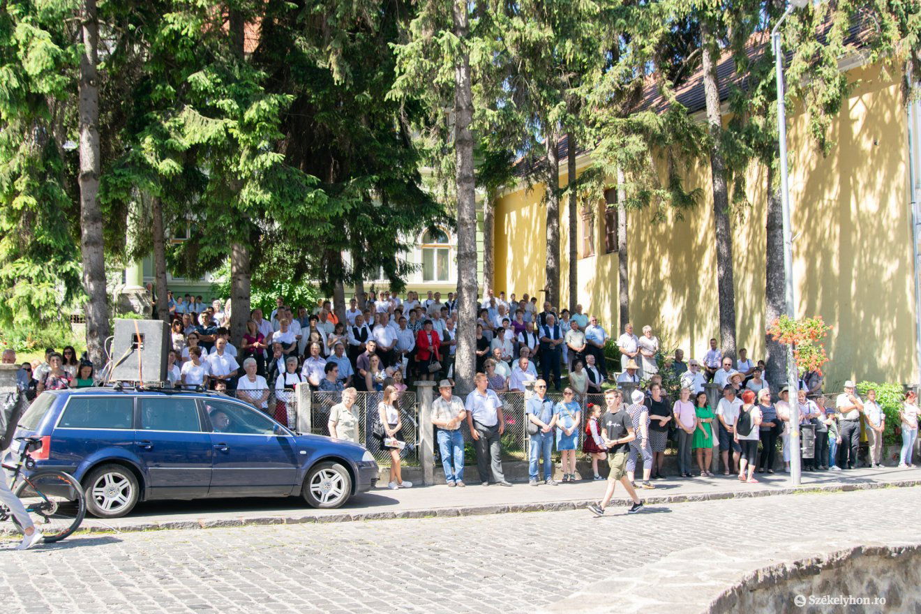 •  Fotó: László Ildikó