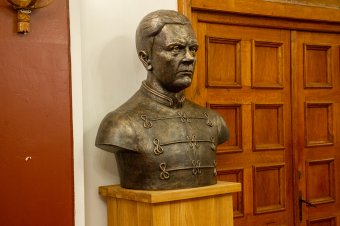 Továbbra sem kerül köztérre a Csanády-szobor
