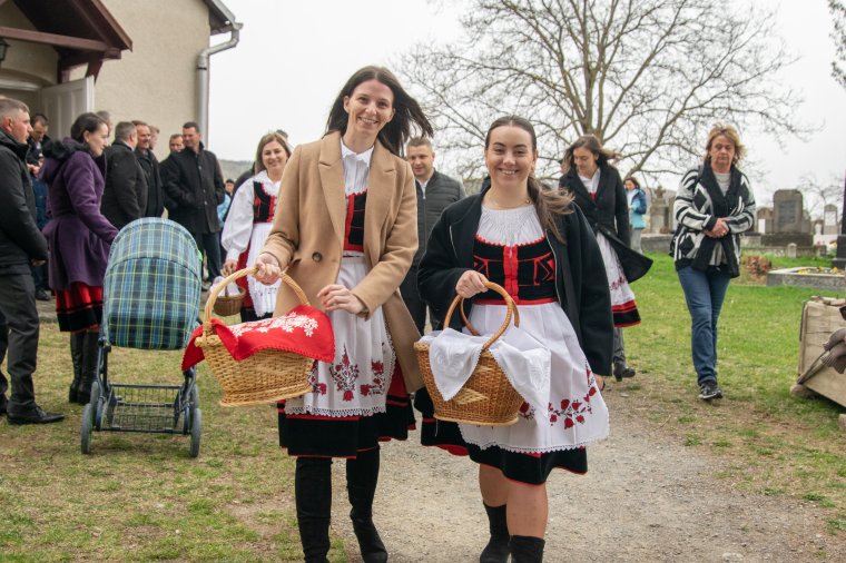 Hagyományos eledelszentelést tartottak Nyikómalomfalván is