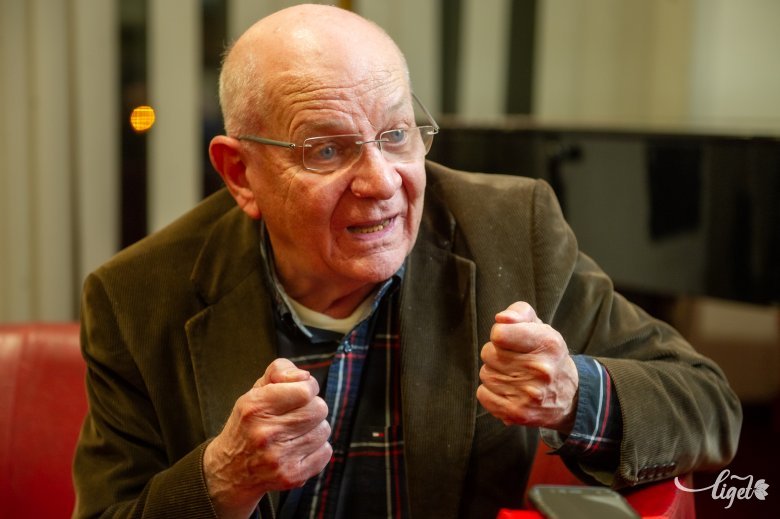 Könyveiben szívesen inspirálódik a saját életéből •  Fotó: Beliczay László