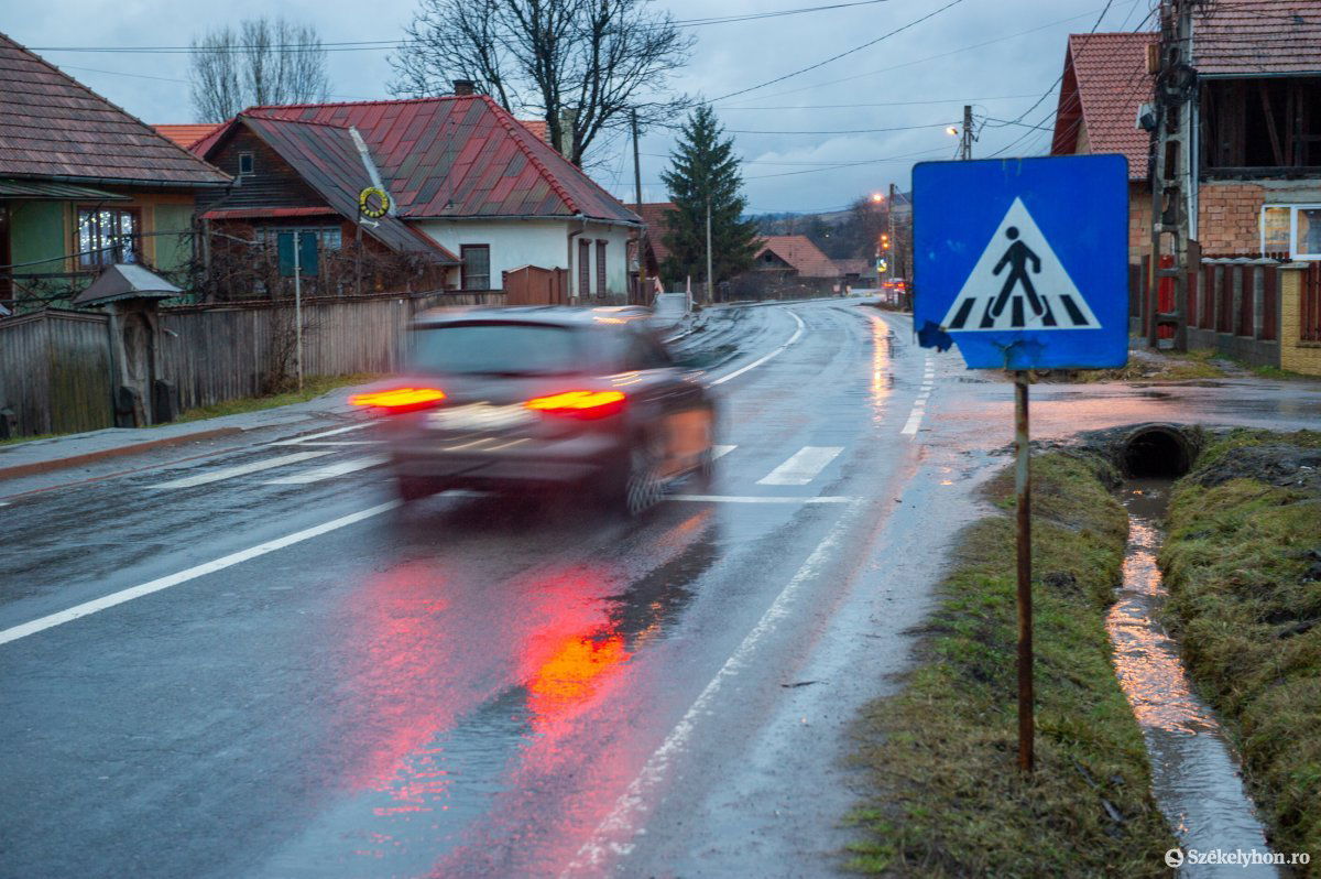 Lassabban, óvatosabban. Pláne településen. Képünk illusztráció • Fotó: Beliczay László