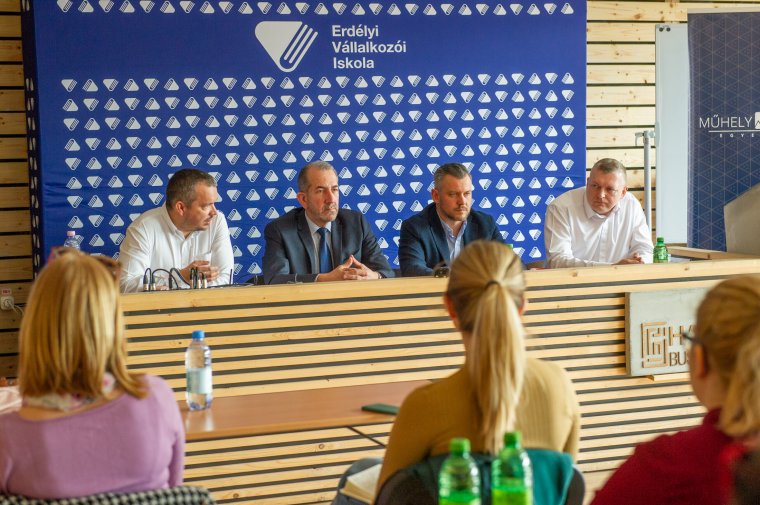 Nemzetközi színvonalúvá fejlesztenék az Erdélyi Vállalkozói Iskolát