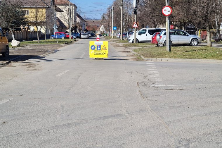 Esővízelvezető csatorna épül, lezártak egy utcát Székelykeresztúron