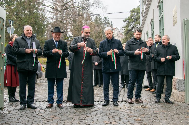 Soltész: az a felelősségünk, hogy legyőzzük a nyugat önzőségét