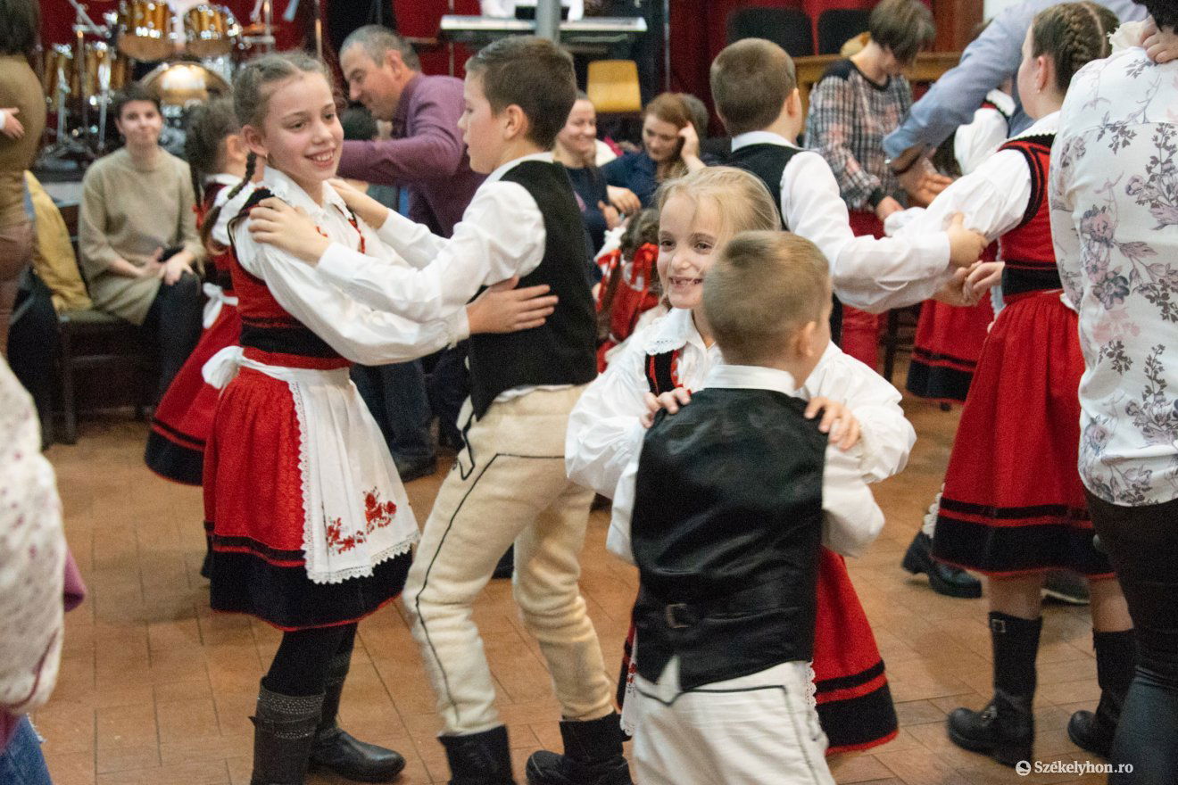 •  Fotó: László Ildikó