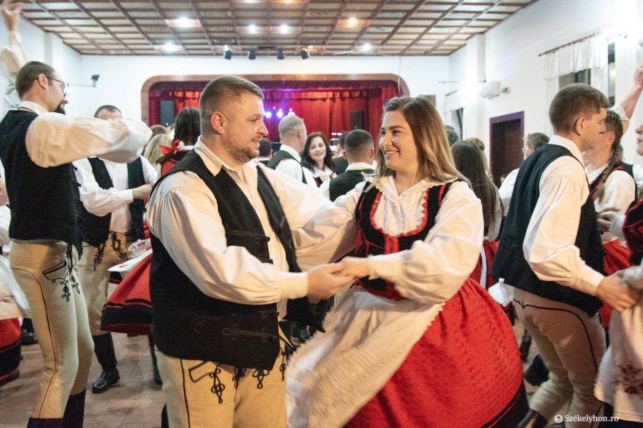 •  Fotó: László Ildikó