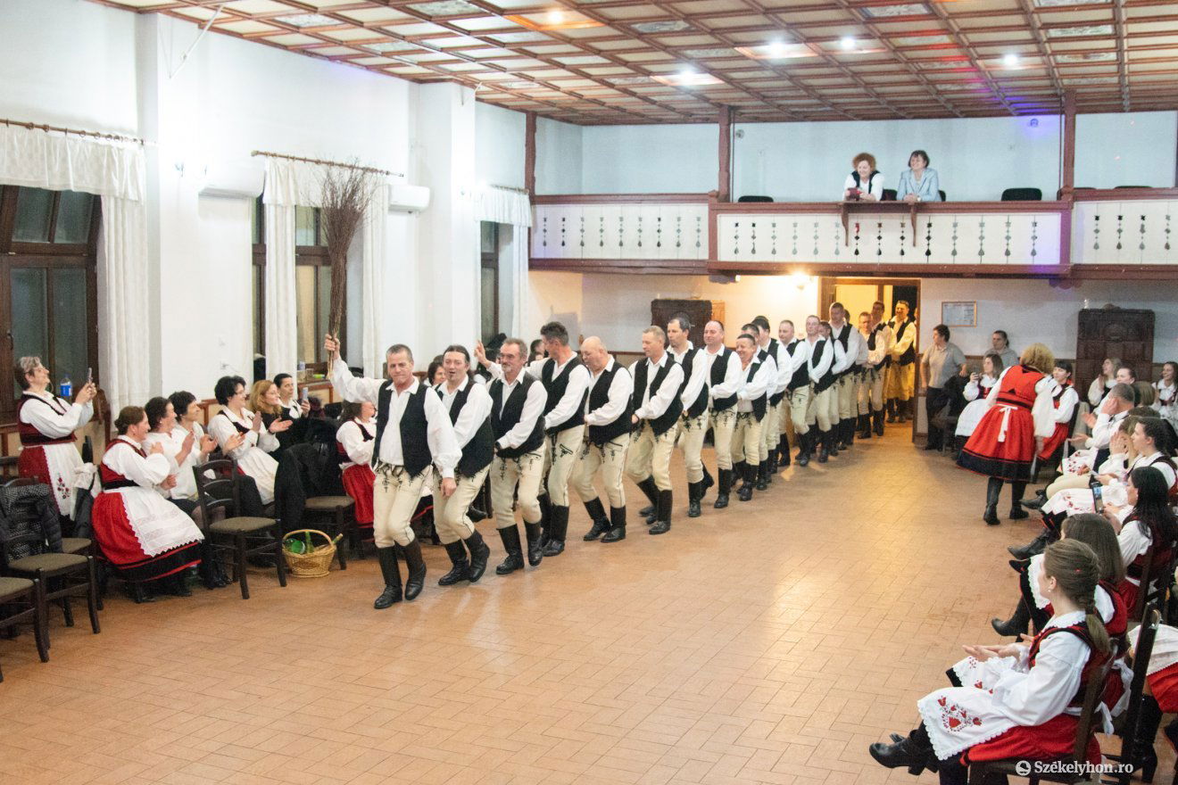 •  Fotó: László Ildikó