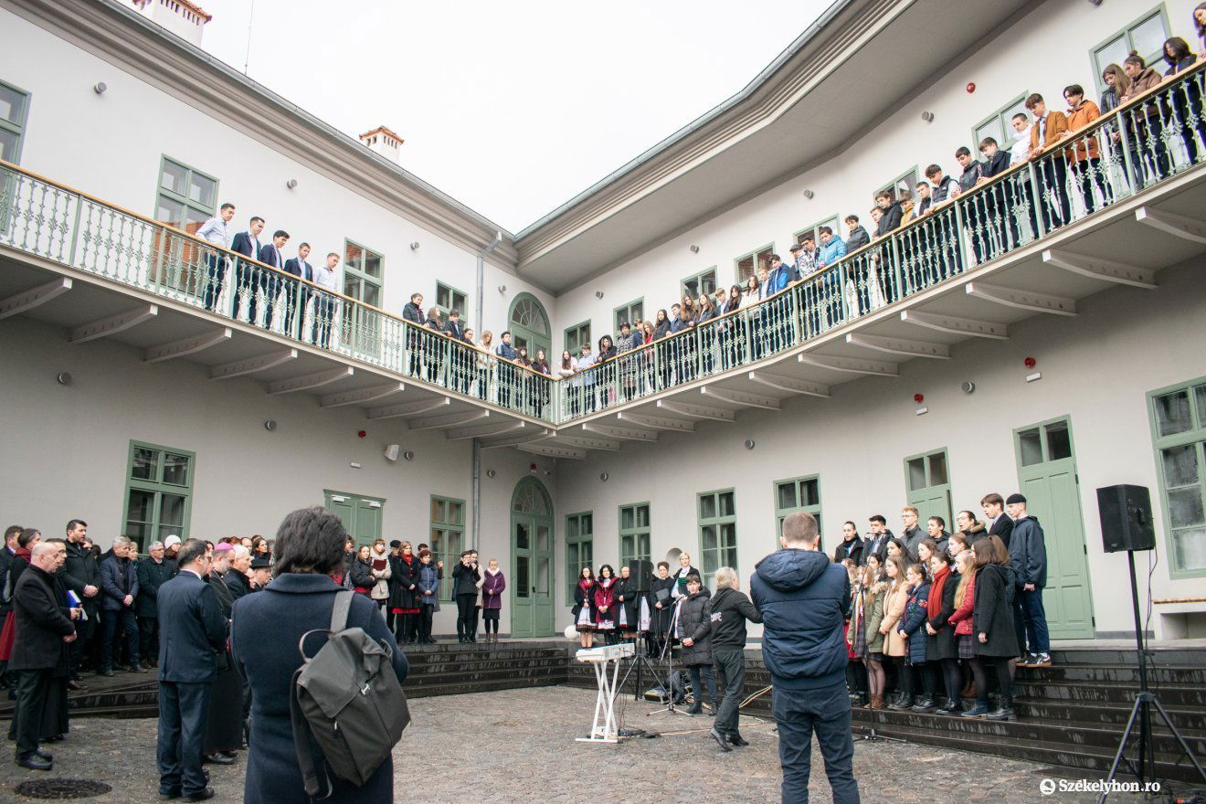 •  Fotó: László Ildikó