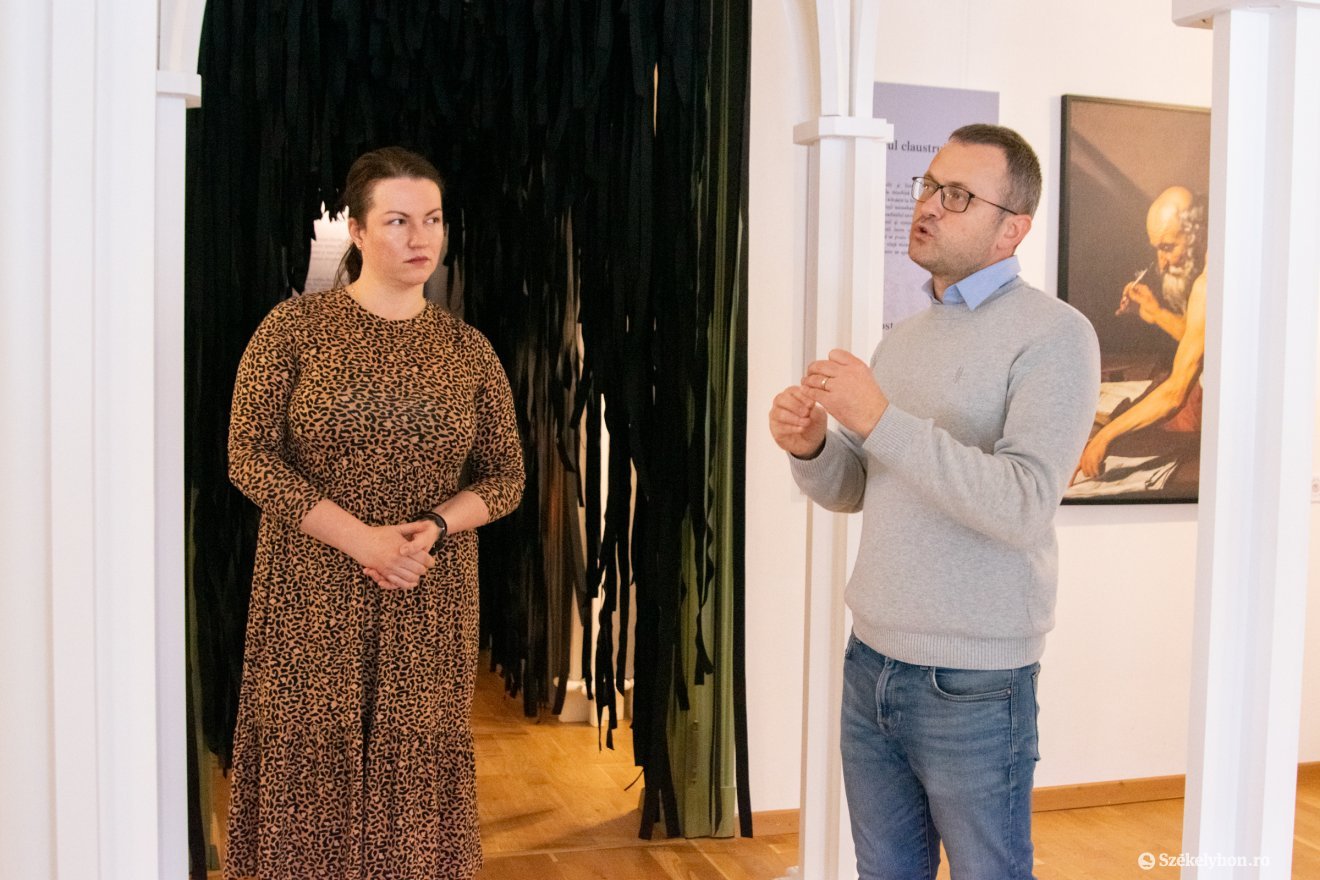 Számos műtárggyal, képpel és irattal mutatják be a pálos rend történetét •  Fotó: László Ildikó