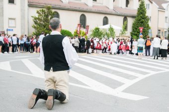 Úrnapi búcsús szentmise Székelyudvarhely központjában