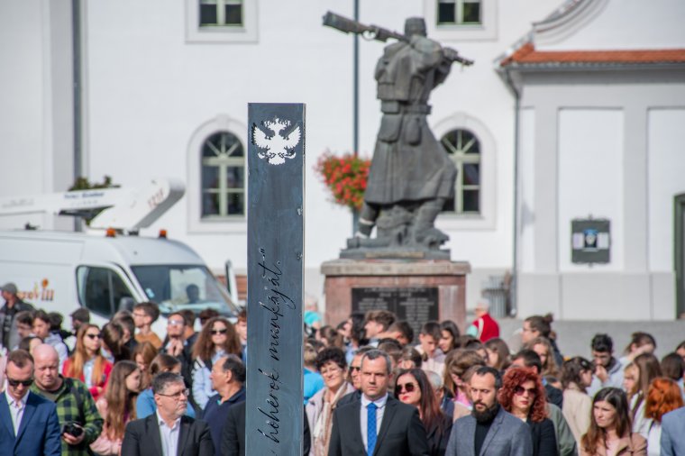 A hazaszeretet és a szabadság szimbólumává vált október 6-a