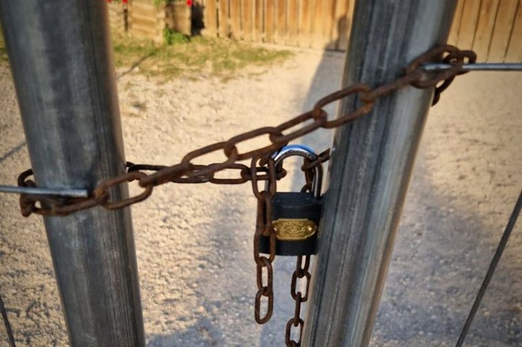 Lakat került a Szentegyháza Gyöngye termálfürdő bejáratára