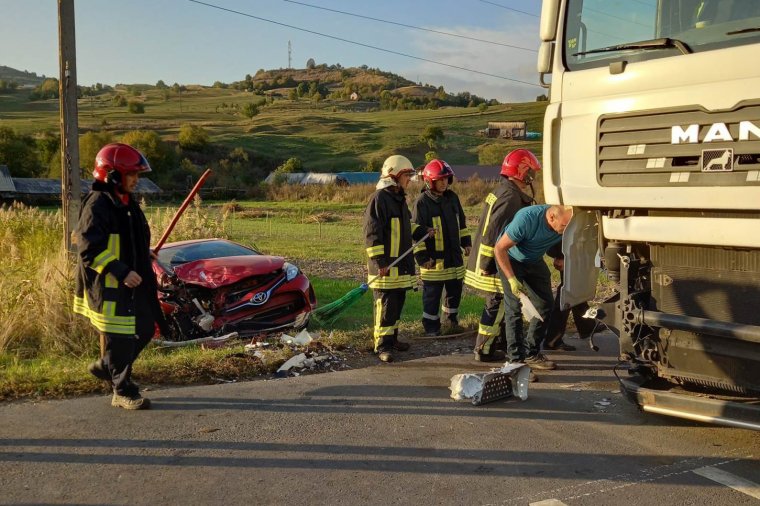 Személyautó és tehergépkocsi ütközött Lövéte és Homoródalmás között