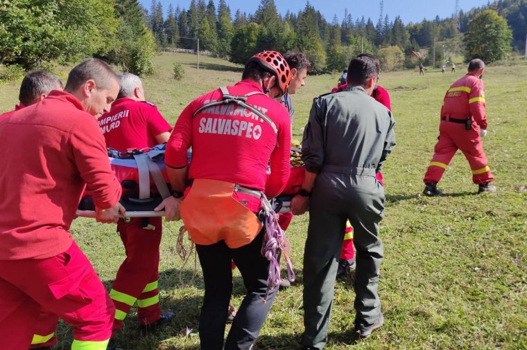 Lehozták a hegyimentők a medve által megölt turista holttestét