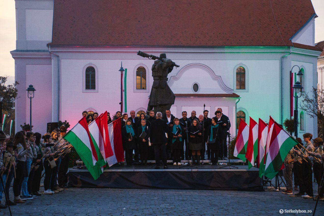 •  Fotó: László Ildikó