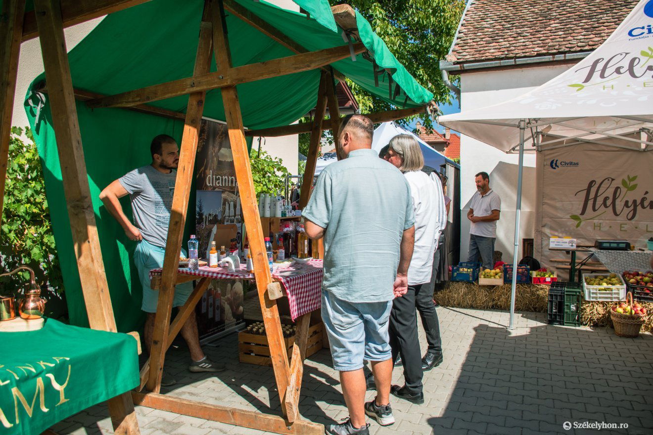 Helyi termelőkön segít a Civitas Alapítvány •  Fotó: László Ildikó