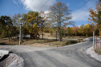 Aszfalton a mezőre – Farkaslakán ez is lehetséges