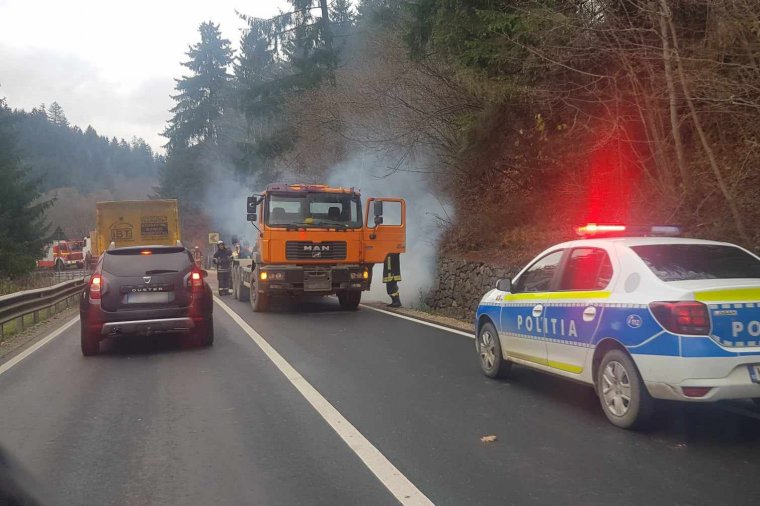 Teherautó borult fel Homoródfürdőnél, egy személy megsérült