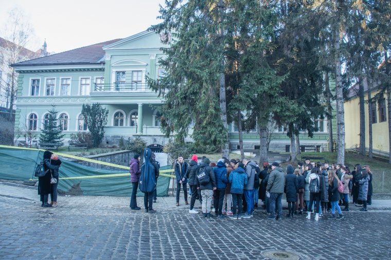 Gyászba borult a Tamási Áron Gimnázium