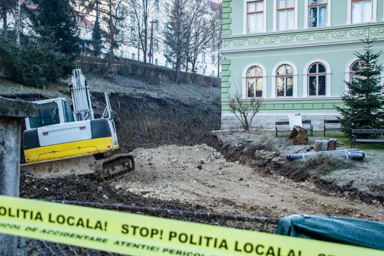 Őrizetbe vették a székelyudvarhelyi bentlakásnál munkálatokat végző cég ügyvezetőjét