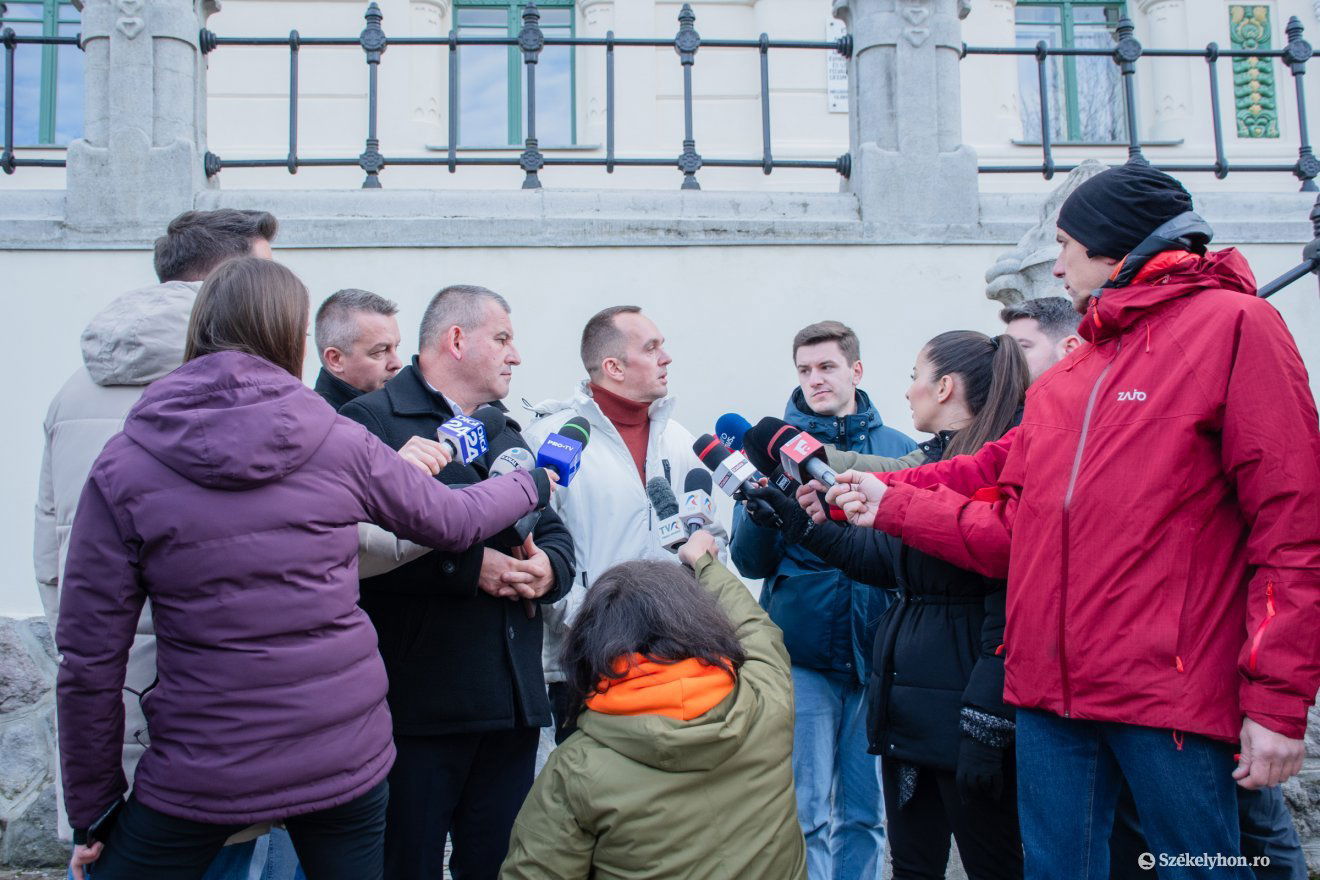 Szinte a teljes központi médiaegyüttes tudósít Udvarhelyről •  Fotó: László Ildikó
