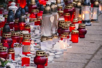 Csendben emlékeznek a bentlakástragédia áldozataira szerdán Székelyudvarhelyen