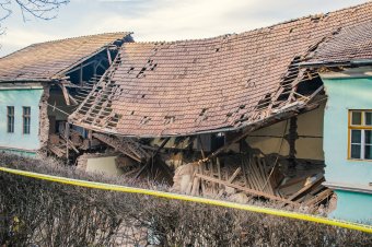 A székelyudvarhelyi bentlakásépületen munkálatokat végző cég adminisztrátorának előzetes letartóztatását kérik az ügyészek