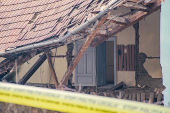 Hatósági felügyeletet rendeltek el az udvarhelyi összedőlt bentlakásnál csatornázási munkálatokat végző cég vezetője ellen
