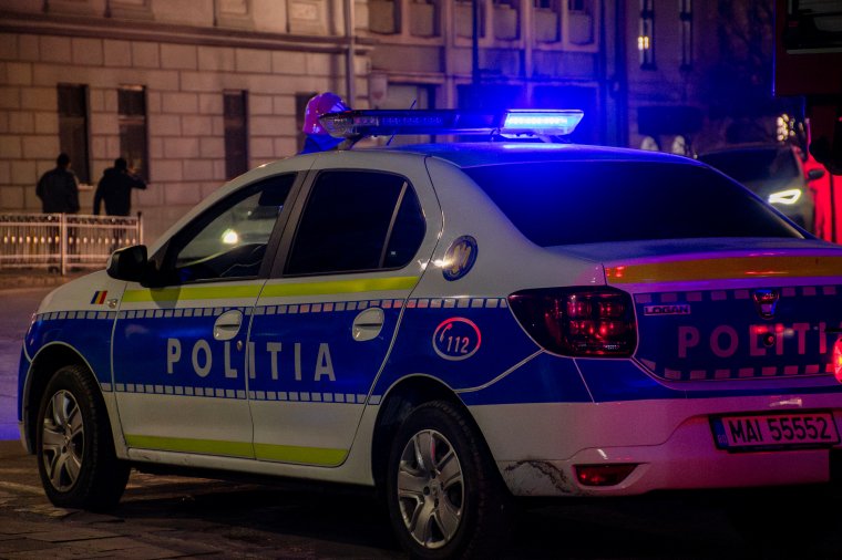 Gépkocsi utánfutójába rejtett női holttestre bukkantak Nagyváradon