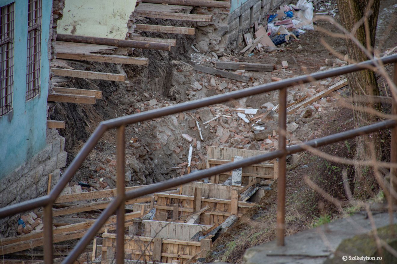 &bullet;  Fotó: László Ildikó