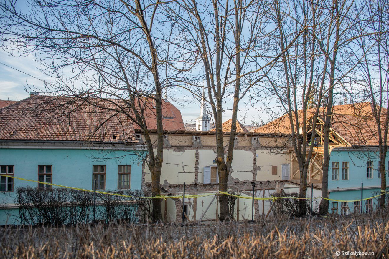 &bullet;  Fotó: László Ildikó