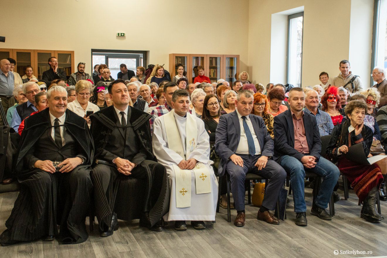 •  Fotó: László Ildikó