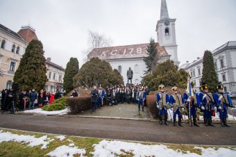 Főhajtás Orbán Balázs emléke előtt