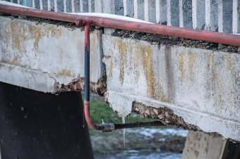 Kikezdte az idő a székelyudvarhelyi hidakat, most nézik, hogy mennyire