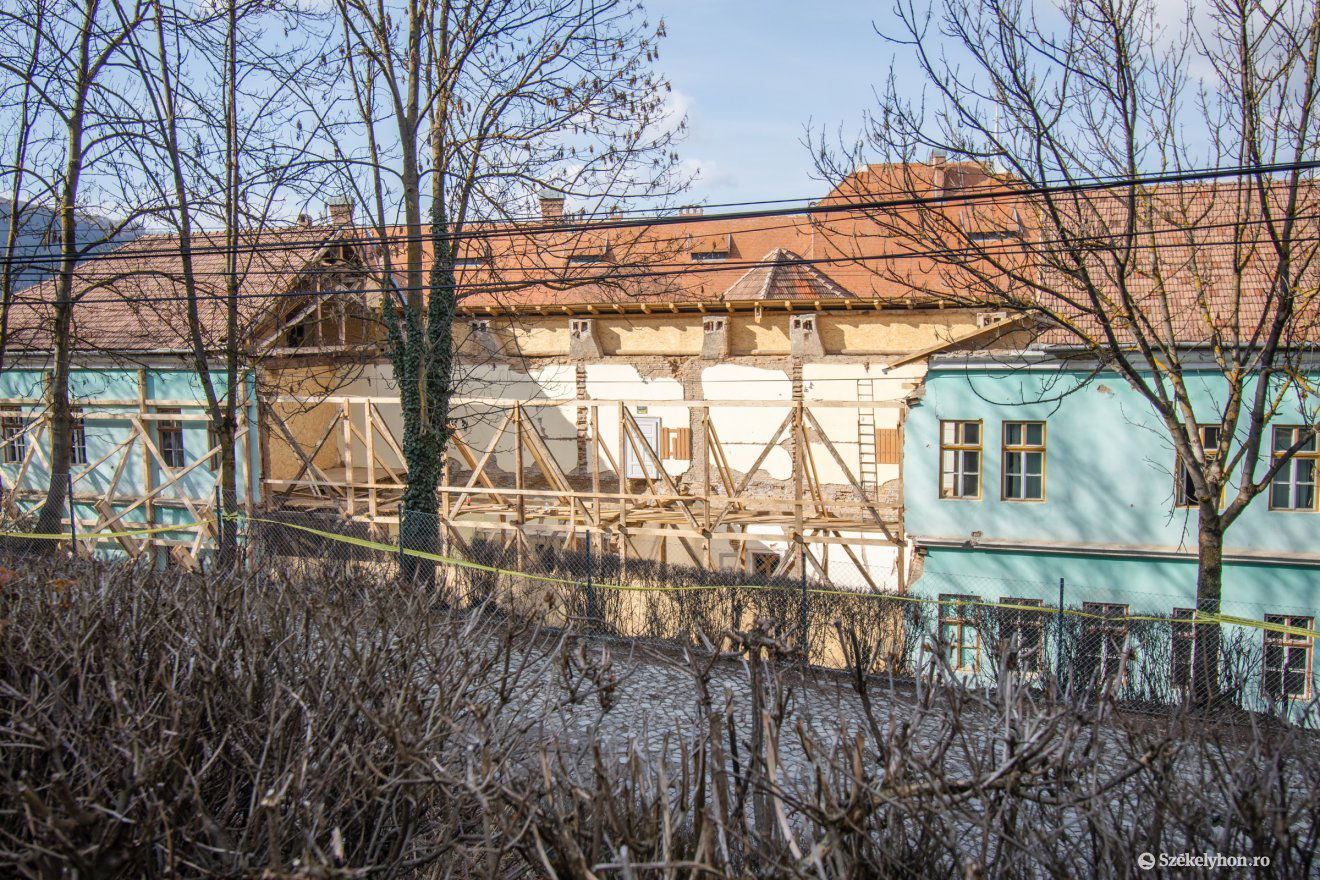 &bullet;  Fotó: László Ildikó