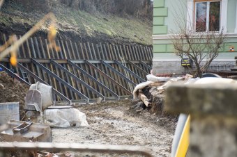 Megerősítették a beomlott bentlakást