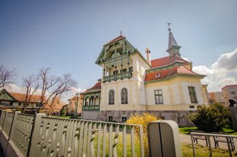 Szabadtéri fotókiállítás a Haáz Rezső Múzeumnál