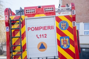 Tűz ütött ki egy parajdi panelházban, egy személyt kórházba szállították