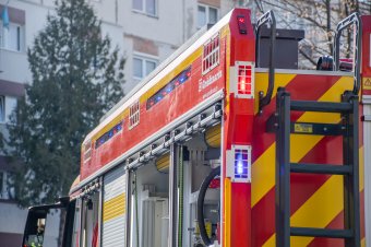 Több személyt kellett kimenekíteni egy tömbházból lakástűz miatt Parajdon