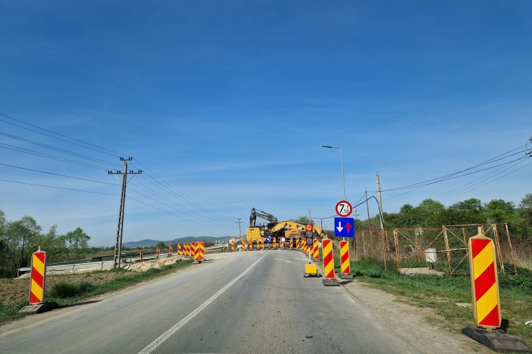 Nyergesvontató akadt el Székelykeresztúr határában, torlódás alakult ki