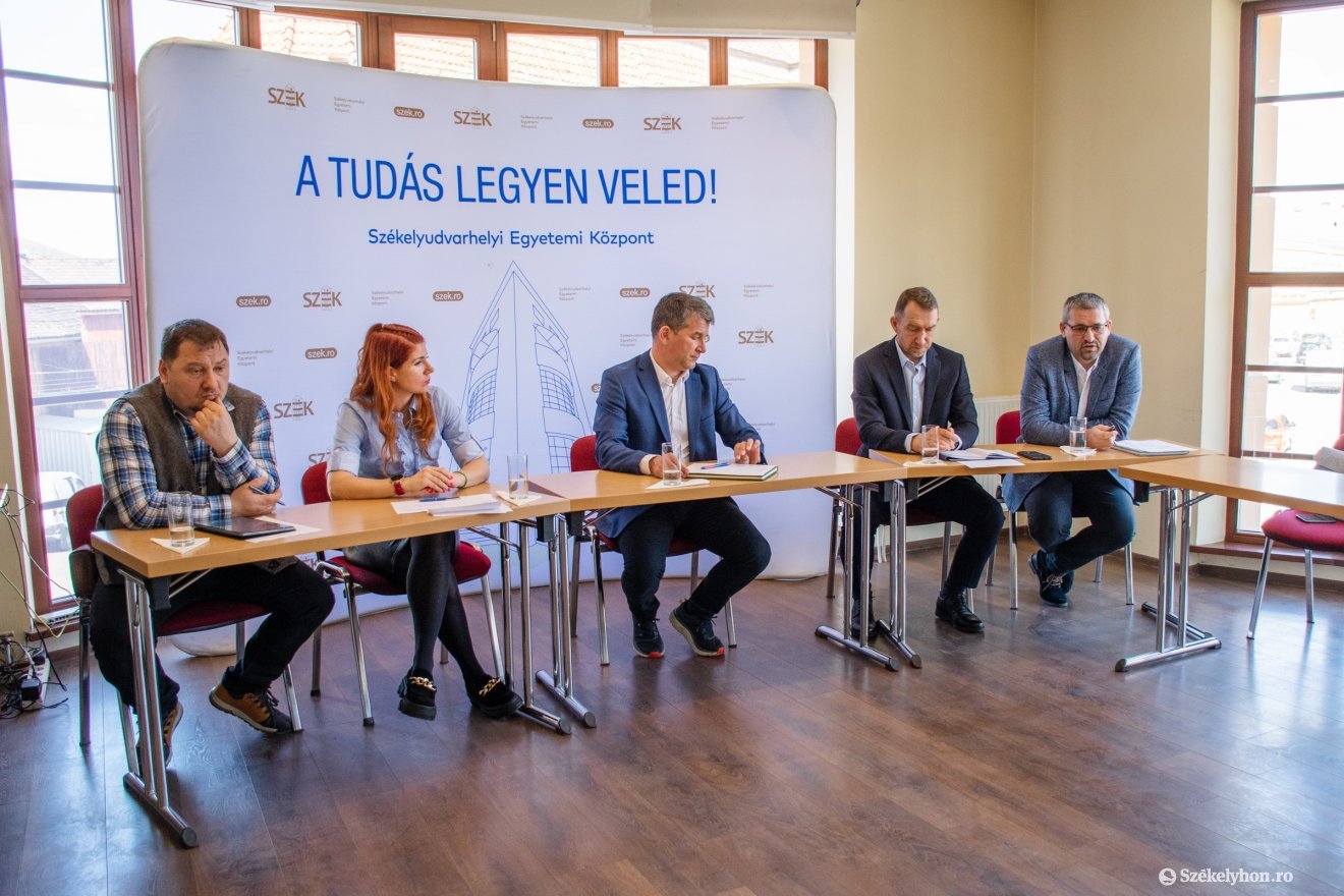 Négy intézetet hozott létre a SZÉK képzéseik magasabb szintre emelése érdekében •  Fotó: László Ildikó