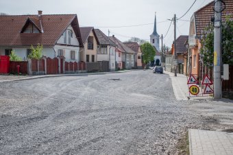 Tizenegy falura kell figyelnie Felsőboldogfalva önkormányzatának – aszfaltozáskor is