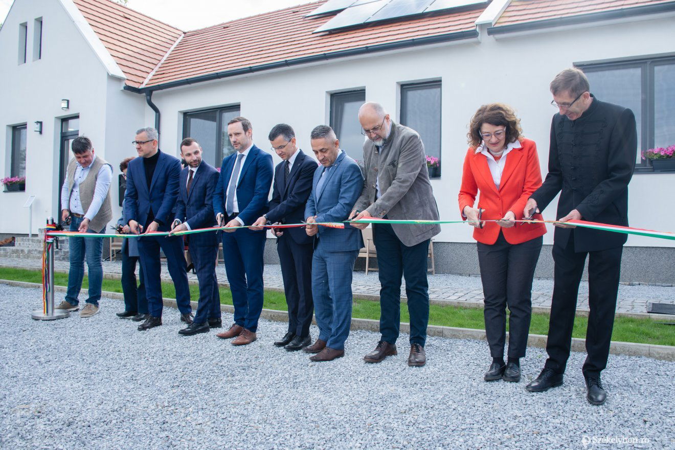 •  Fotó: László Ildikó
