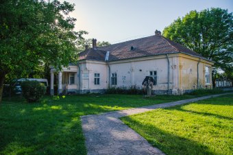 Átadják a megújult Gyárfás-kúriát