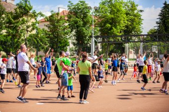 Többfunkciós sportpálya lett a felújított székelyudvarhelyi minifocipálya