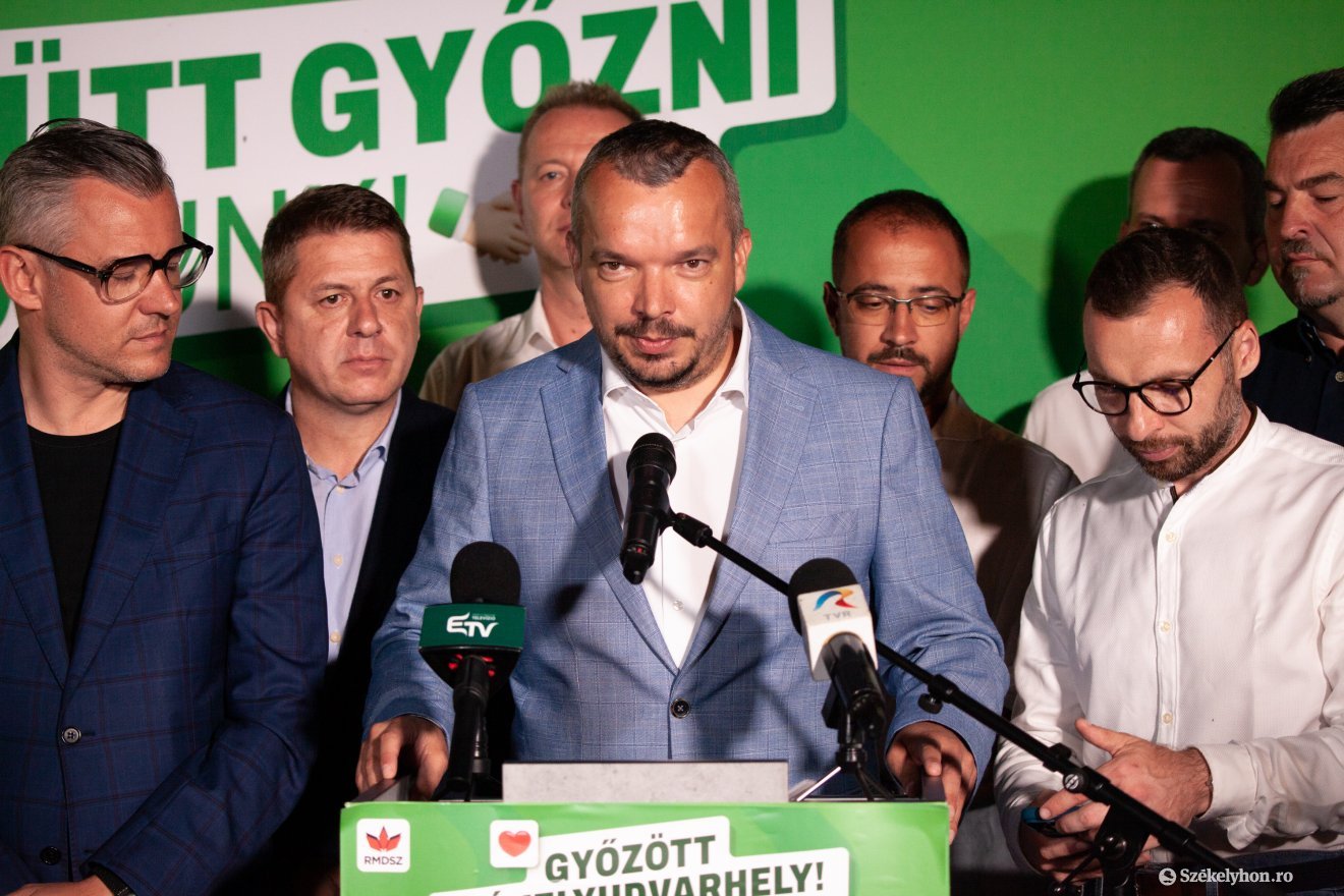 Szakács-Paál István közölte: a változást csak a székelyudvarhelyiekkel közösen tudják megvalósítani •  Fotó: Csató Andrea