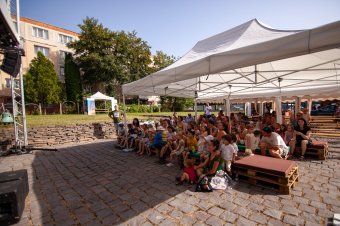 Nyáresti filmnézés Székelyudvarhelyen