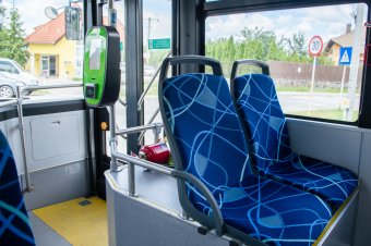Hirtelen fékezés során sérült meg egy autóbusz utasa Székelyudvarhelyen