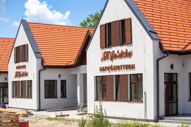 A tervezettnél később készül el az új szentegyházi napközi