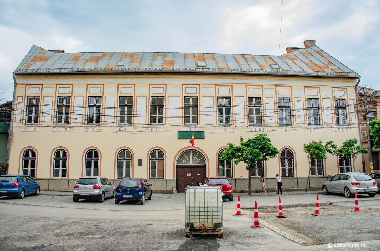 Korszerűsíthetik és bővíthetik a művészeti középiskola Petőfi Sándor utcai épületét •  Fotó: László Ildikó